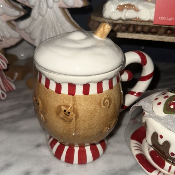 Gingerbread mug sugar and creamer set - Picture 2 of 5